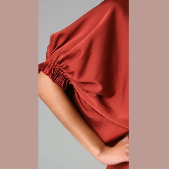 ⭐️SOLD ⭐️DVF - Picture 3 of 6